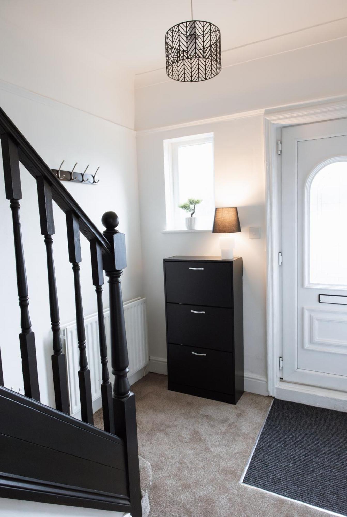 Large 4 Bed - Fast Wifi, Smart Tv's & Free Parking - Near A66 Apartamento Stockton-on-Tees