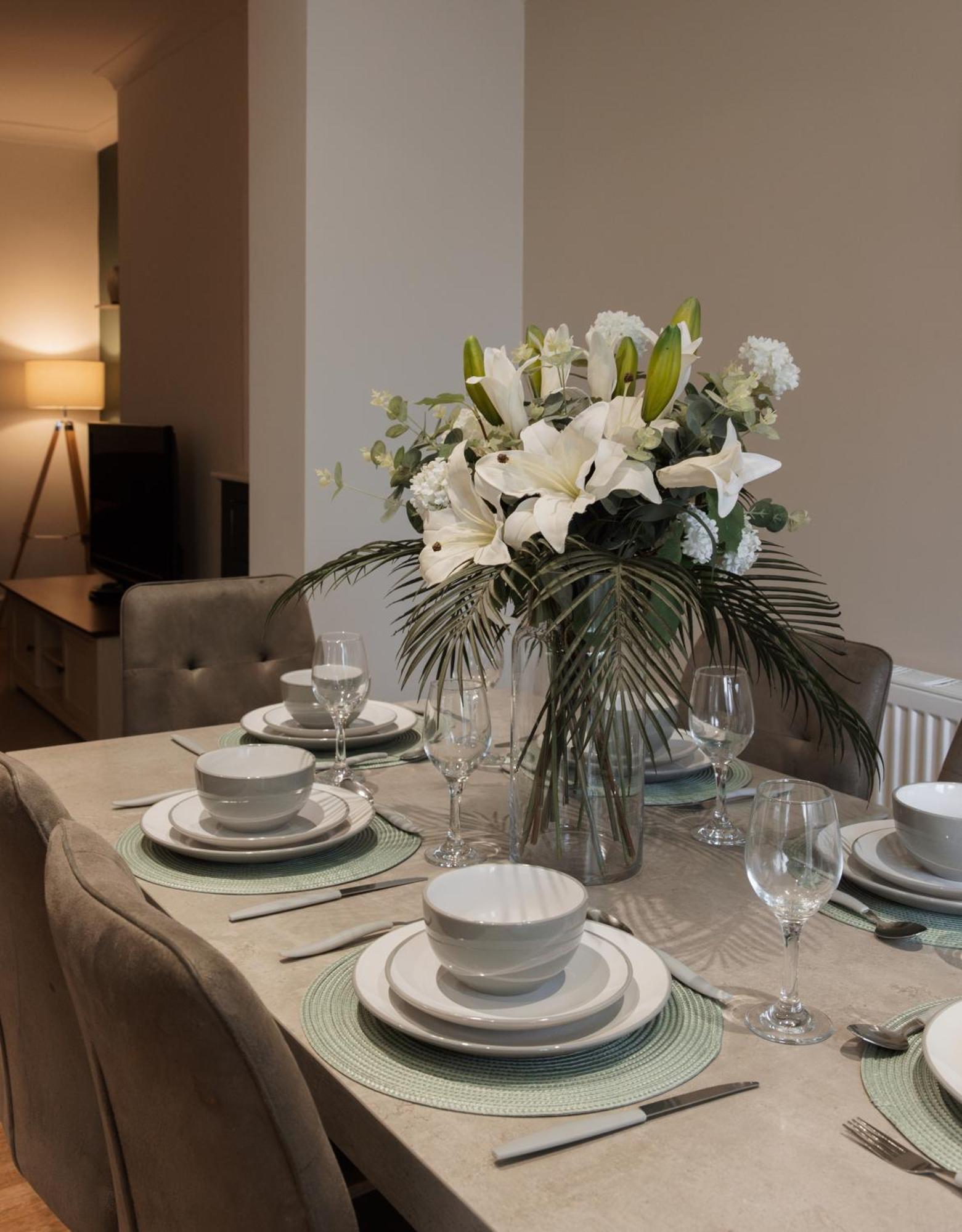 Apartamento Large 4 Bed - Fast Wifi, Smart Tv's & Free Parking - Near A66 Stockton-on-Tees